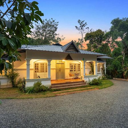 Stayvista At Catherine Cottage With Heater & Board Game Munnar Eksteriør bilde